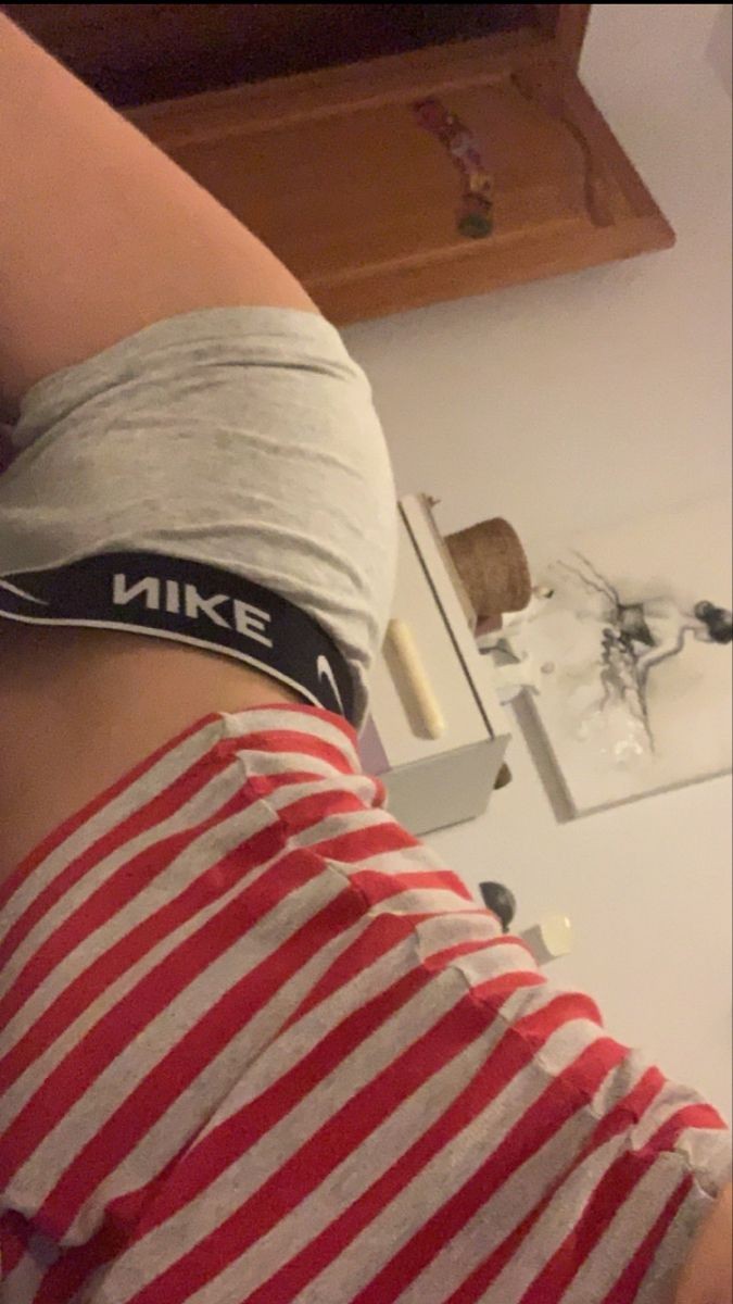 kokulugiyilmis's tweet photo. Ücret karşılığında #seksting yapılır... #seksistiyorum #seksting #sexting #turkifsaalemi https://t.co/qHLcYKiRA4