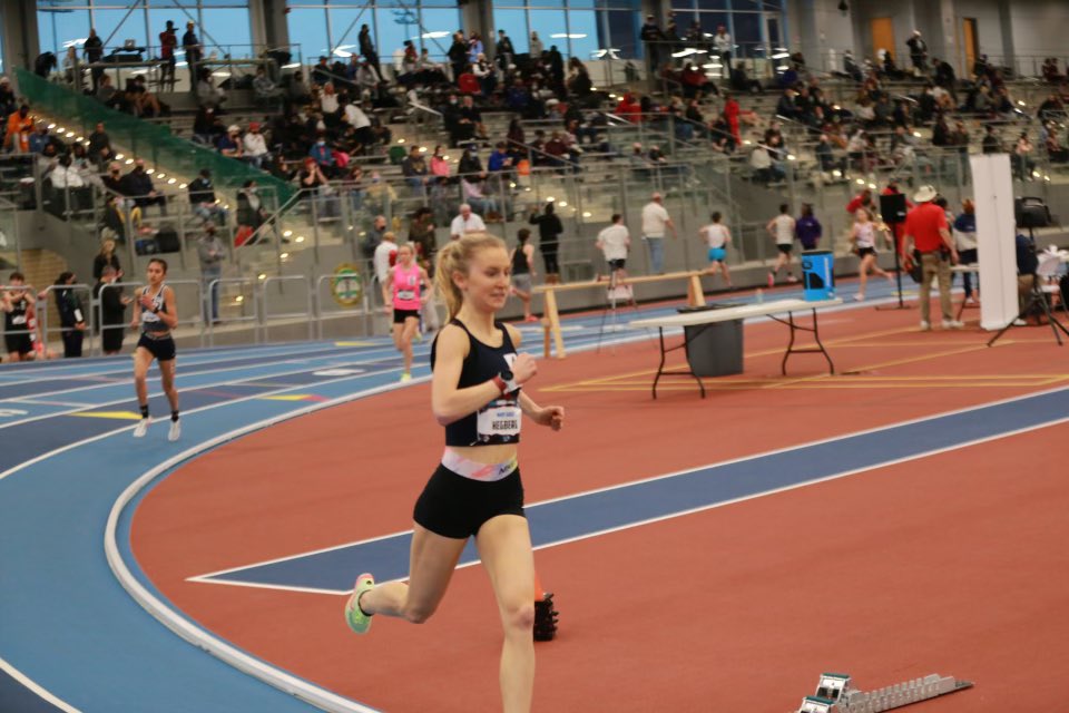 Mary Grace Hegberg aka MGH stays IL#2 with convincing 1600m win 4:51.10 #vibefest22