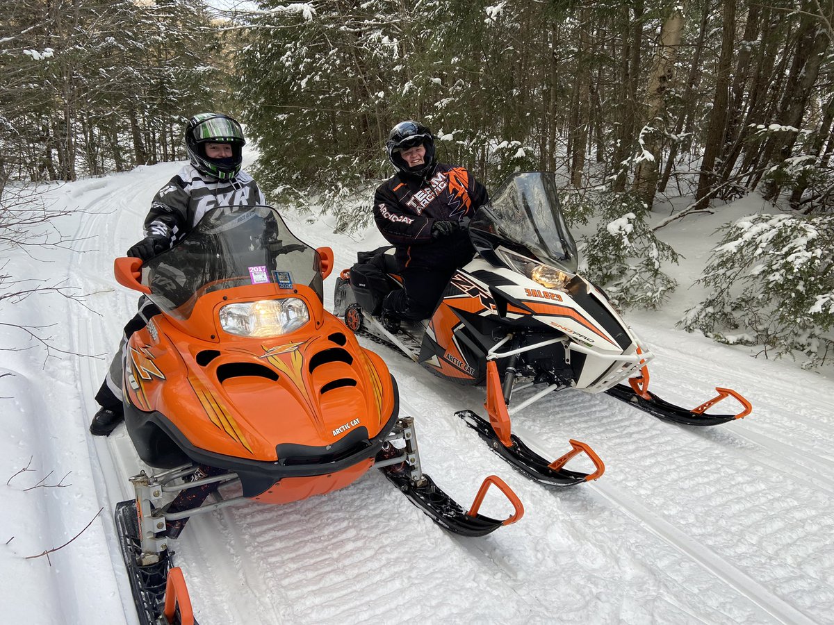 farmgirl444's tweet photo. 2 years was way to long! #familydayweekend #cottageweekend #gonesledding #catspride #arcticcat https://t.co/mU5BJoMCee