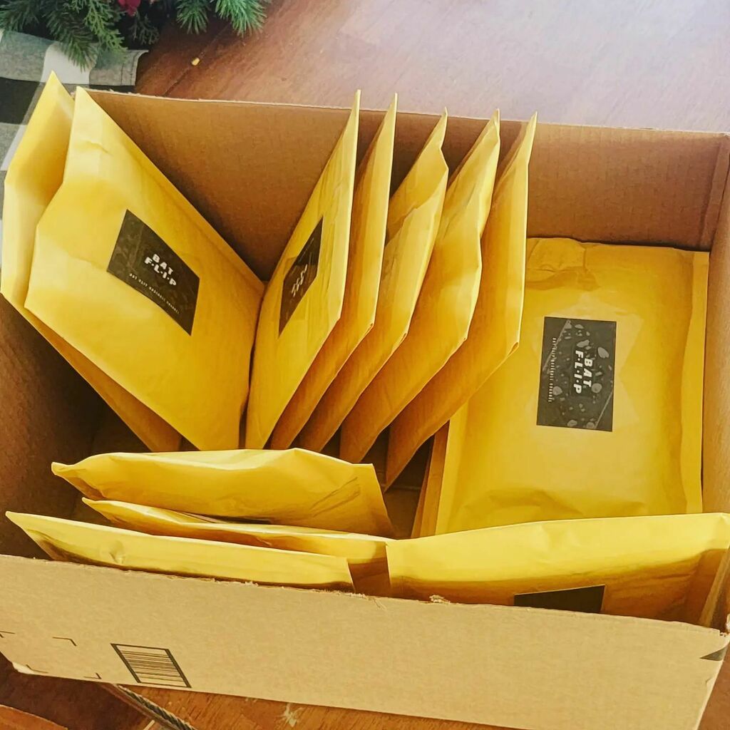 batflipchannel's tweet photo. Shipping out these packages out from our last break. Next break coming up soon! https://t.co/LUQ9p5mBjh https://t.co/yvsn2Yz4PO