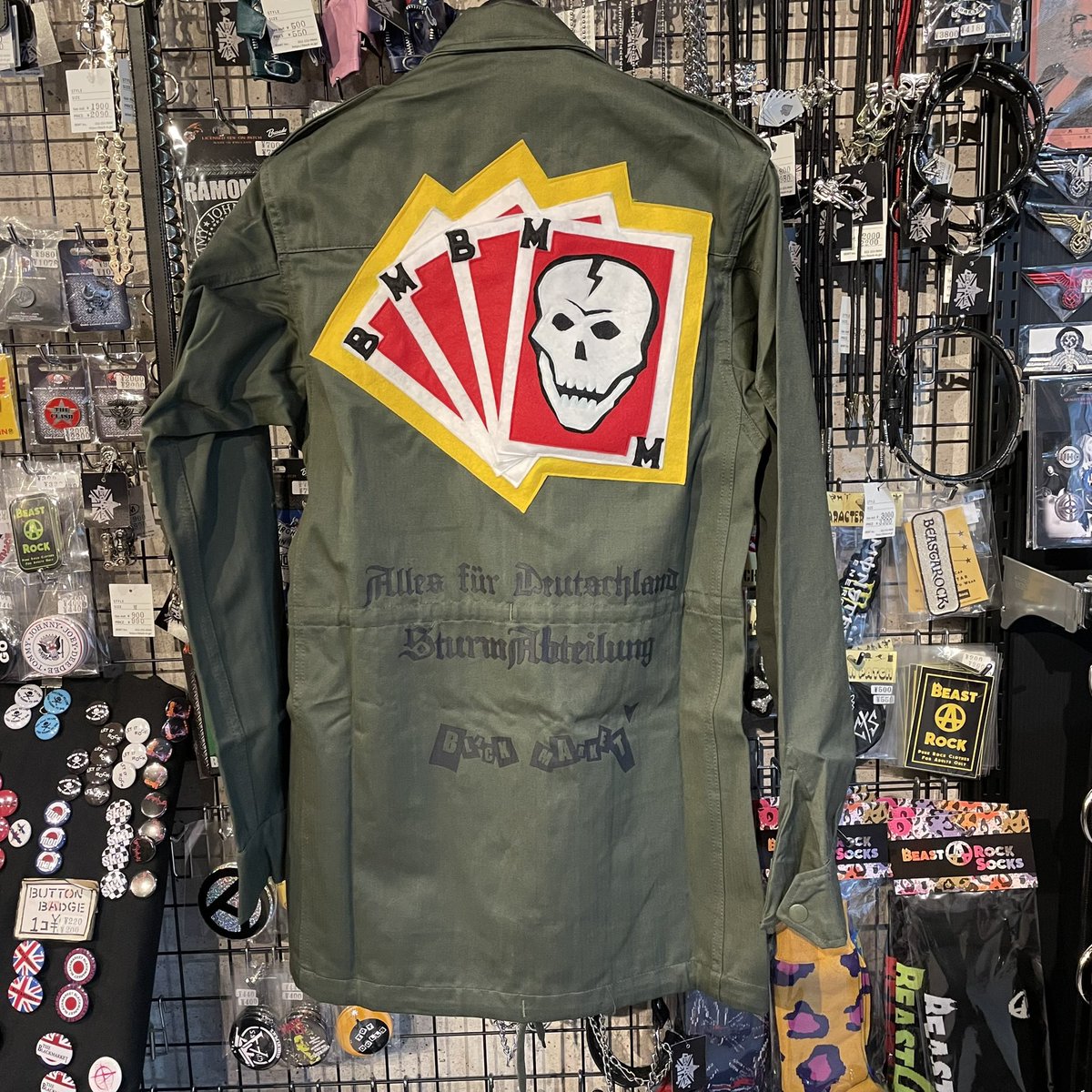 motomotoxmoto's tweet photo. またまた!
カッコイイAnarchy Jkt.
by,Black Market
どちらか買うよ
#AnarchyJacket
#BLACKMARKET
#Siba https://t.co/t5fJhMUlkM