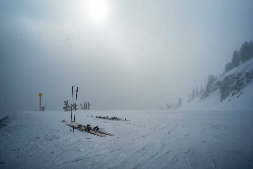 stirwise's tweet image. Lonely at the top
.
.
#skiing #skication #rendezvousmountain #jacksonhole #shoshoneland #cheyenneland #🎿 #🏔 #leicam #leicam10 #nokton21mmf14 #moodygrams