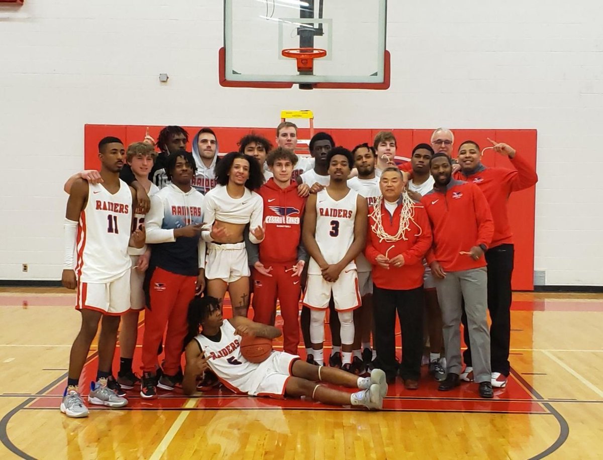 clcmnedu's tweet photo. Congratulations to the Raiders men's basketball team on winning the title of Northern Division Champions! https://t.co/3cB6od5VnX