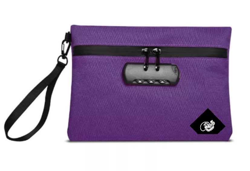 LUXPIXELS_NFT's tweet photo. @StonerApeClub #smellproof #lockable #waterproof #embroidery https://t.co/sVQE5EUtUx