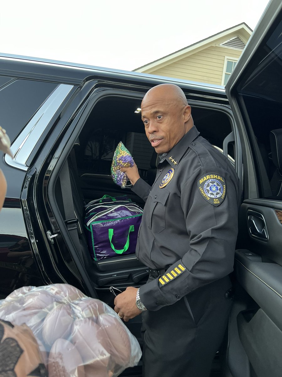 MarshalRThomas's tweet photo. Marshal Thomas is ready for the Rio Mardi Gras Parade. Make sure to catch us on the parade route!

#LCMO #MarshalThomas https://t.co/QZOvxohoTt