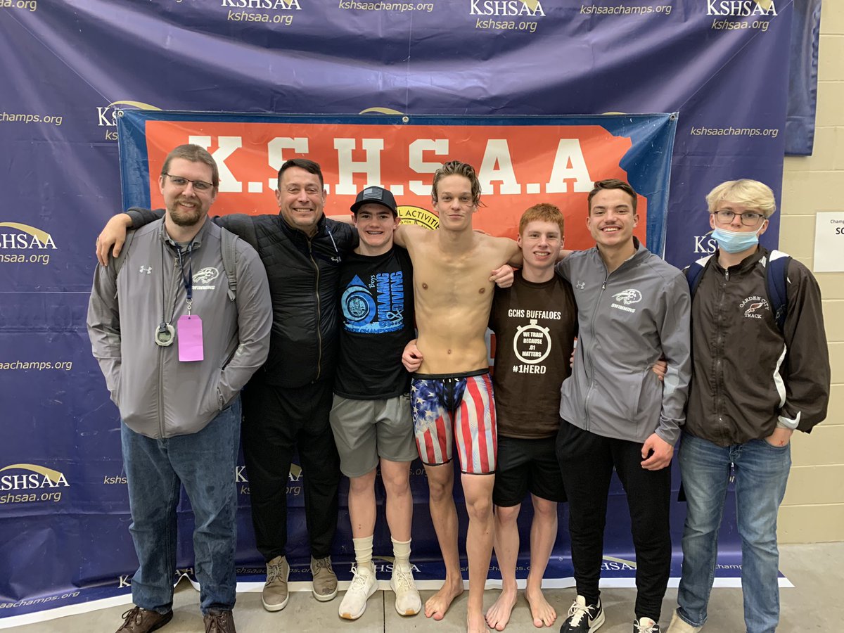 Radek “Czeck” Ruzicka wins the “B” Final. Posts the 6th fastest time today in the Breaststroke! The sunset yesterday and rose today! Czeck set with the Sun yesterday and rose with it this morning. Proud of you kid! Pictured above with his crew! Proud of all of them. 🤎🦬🏊🏽‍♂️