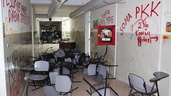 Açık ve net söylüyoruz ki artık 
#FıratYılmazÇakıroğlu ‘na Faşist diyenler ve  karşıt görüşlüler kavgası , iki grup kavgası Vs gibi şeyler diyenler, Ya şuursuz ya haysiyetsiz, ya da orospu çocuğudur.