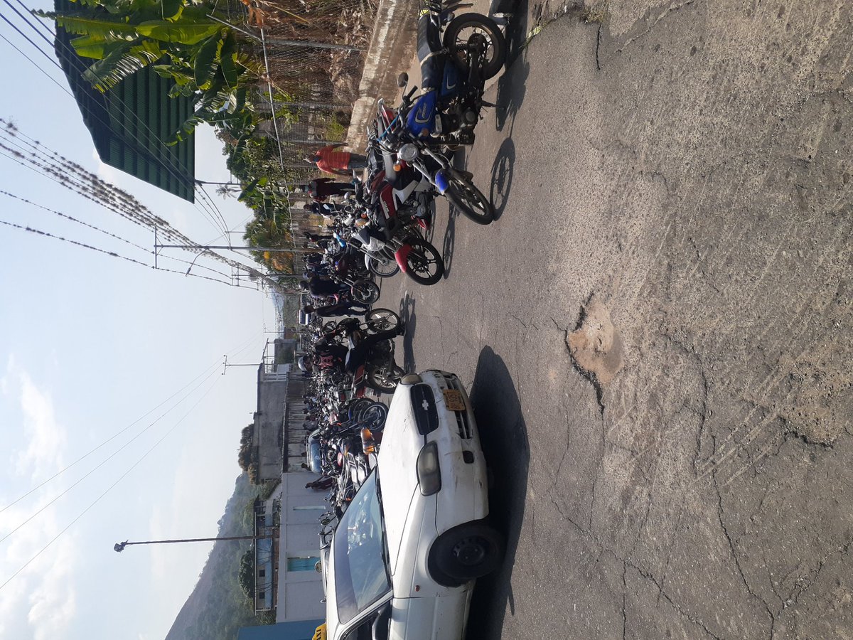 boriomarquez's tweet photo. #19Feb2022 en Biscucut Edo Portuguesa jornada del INTT, Gobernación de Portuguesa en colaboración con movimientos de moto taxistas para sacar licencias de conducir por 1ra vez de 2da, 3ra, 4ta y 5ta, renovación y Certificado Médico, el pago de aranceles en $, bolívares en físico https://t.co/DAfUtqK5hX