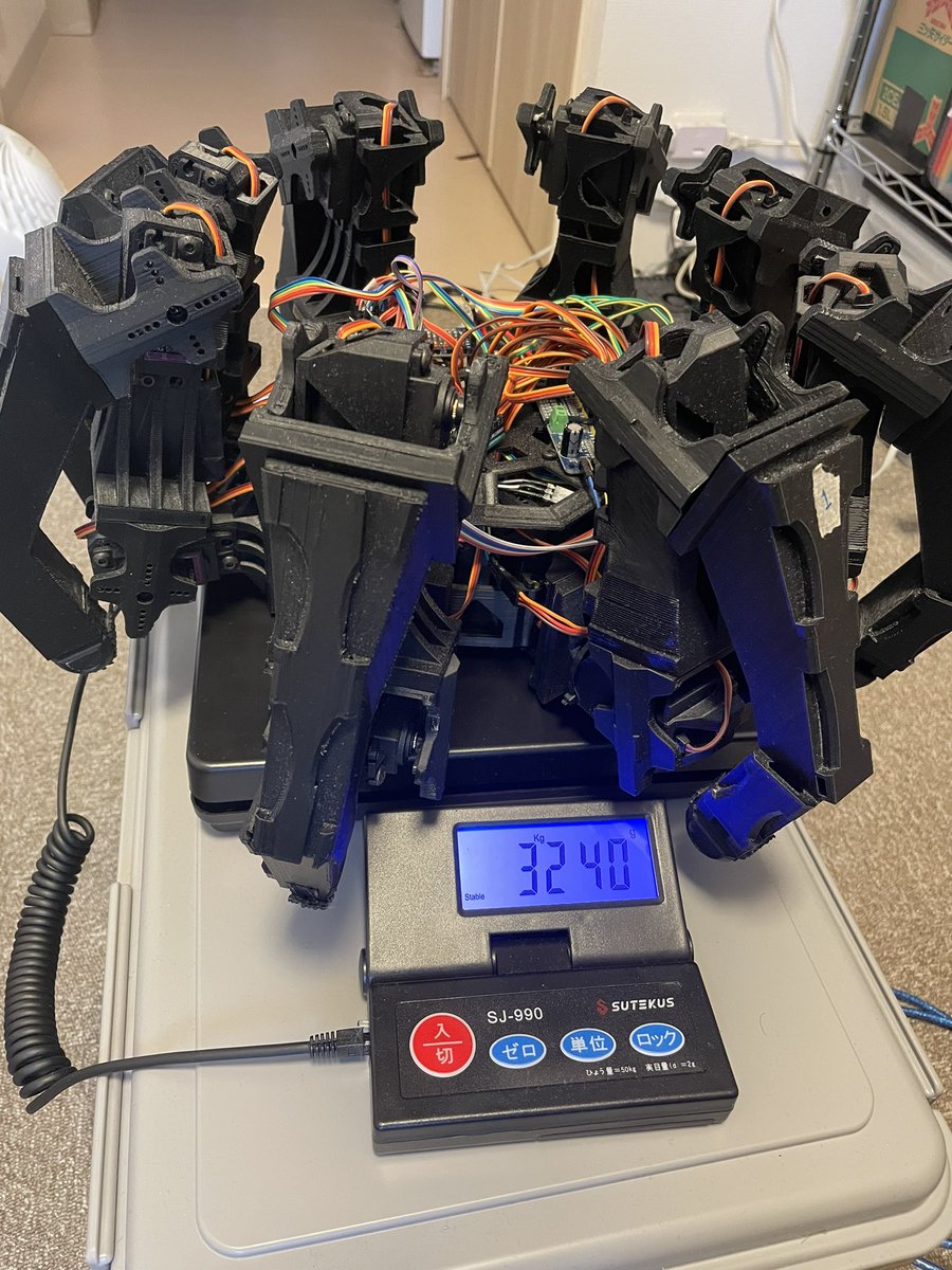 eternalfriend17's tweet image. 軽量化のために脚の各部分の重量バランス見ていきましょう

それではこちらを、捌いていくぅ

#Rospider