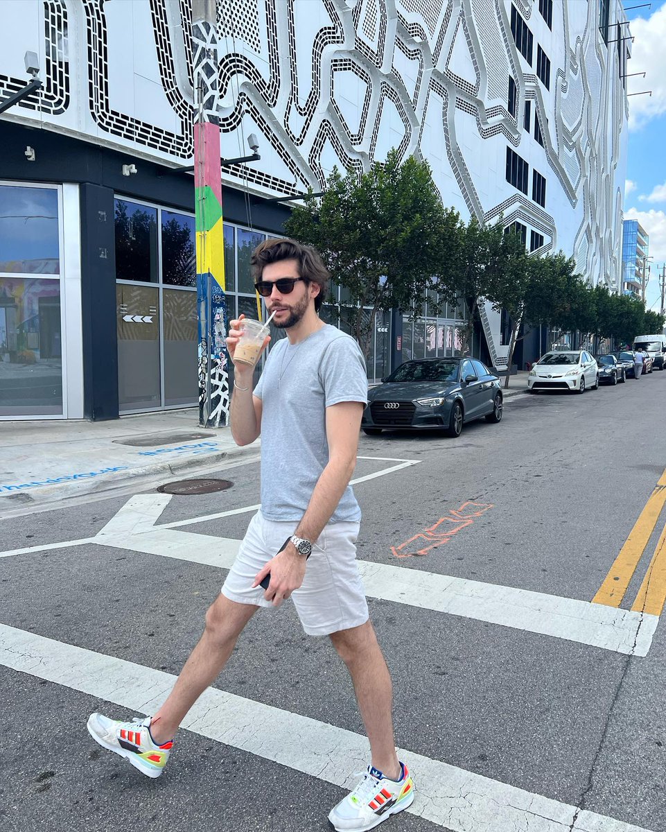 asolermusic_it's tweet photo. Amo questa zona di Miami 🌴😍 https://t.co/8fIzloELt6