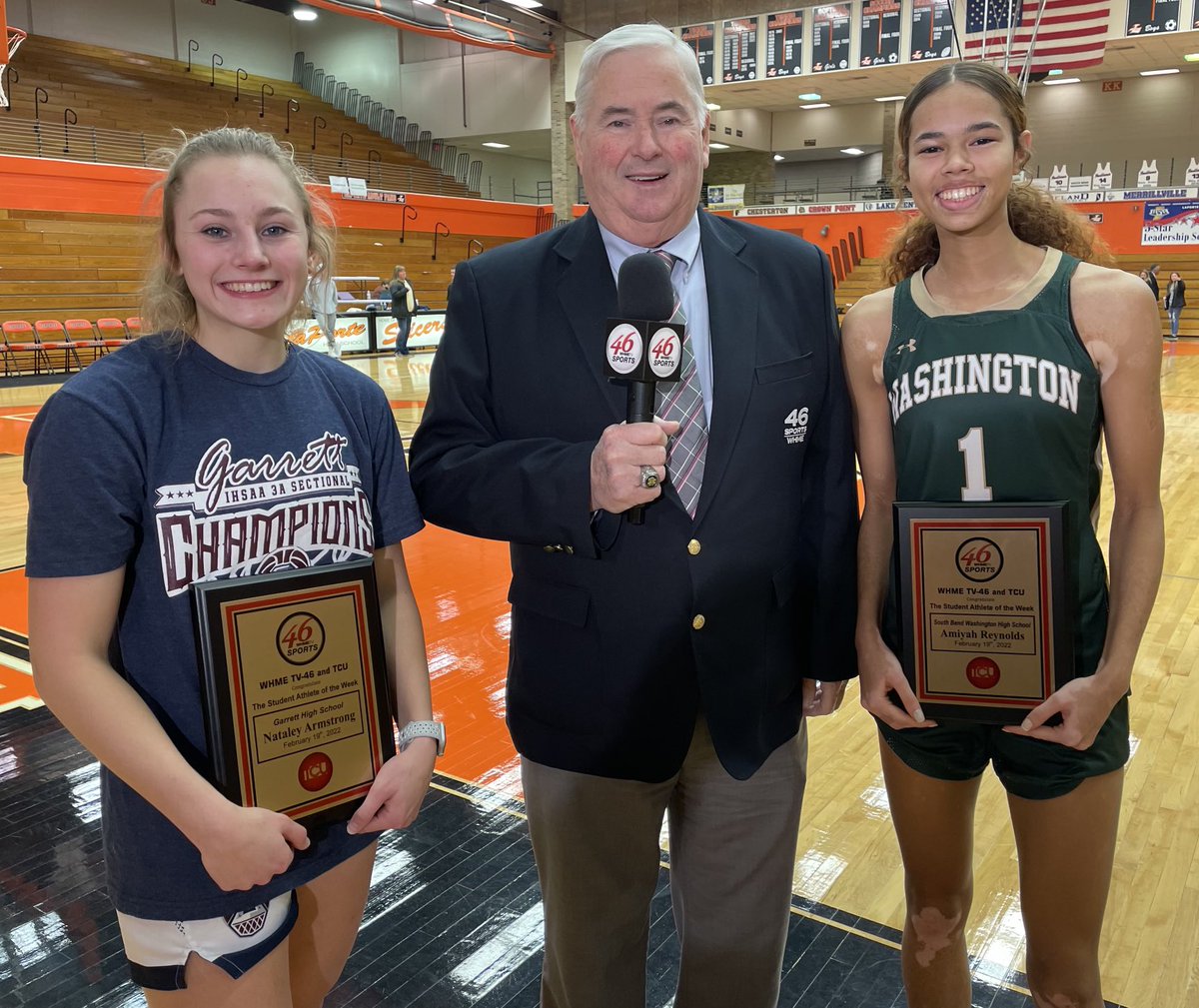 ChuckFreeby's tweet photo. Great to honor ⁦@tcunet⁩ student/athletes: ⁦@nataleybball11⁩ of ⁦@LadyRR_BB⁩ and ⁦@Amiyah_Reynolds⁩ of ⁦@WHSPanthersGBB⁩ https://t.co/HdJlBWahun