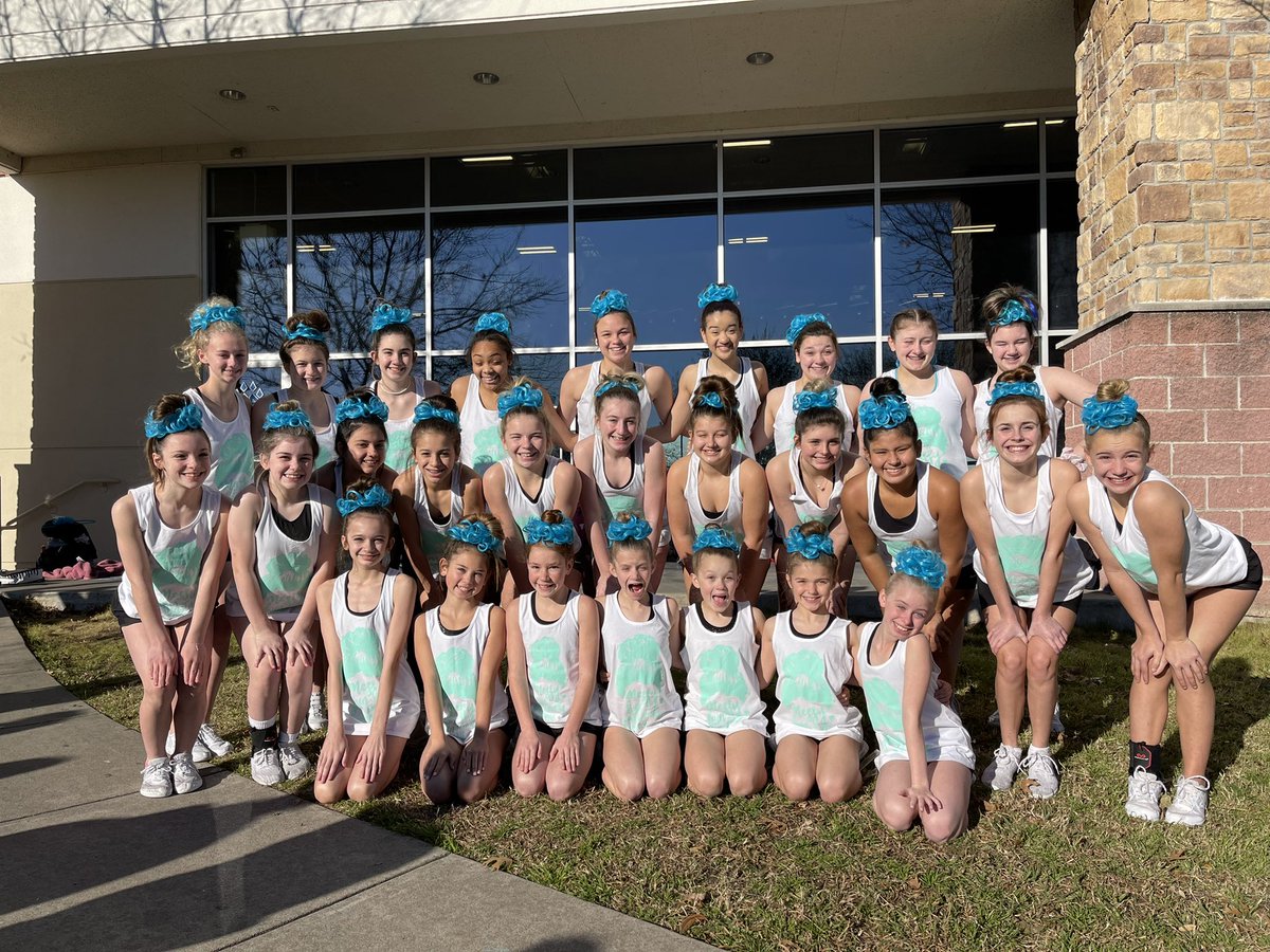 Messy Buns, Gettin’ Stunts Done! 
Day 1 of NCA WEEK….complete! ✔️
<a href="/CA_Katz/">CA Katz</a> <a href="/CheerAthletics/">Cheer Athletics</a>