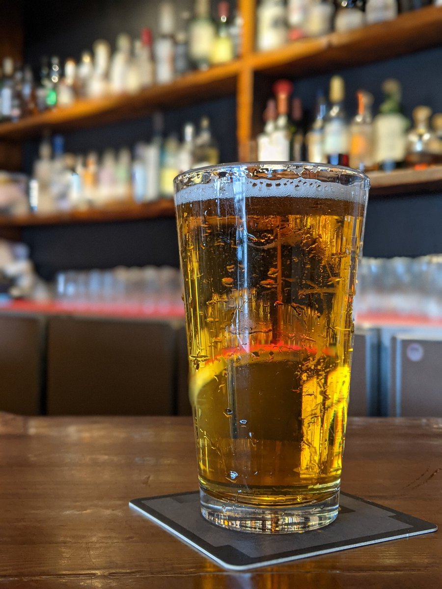 AbBeerGuide's tweet photo. Splorsh'n💦into a Lil' Crispy helles lager from @ale_architect_ 

It was just tapped at @threevikings_ on 124st

Happy Saturday!🍻 https://t.co/z5ElMK7sjX