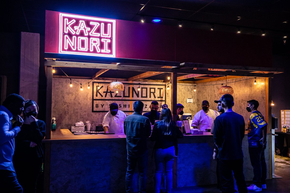 ShaqsFunHouse's tweet photo. The @kazunorisushi handrolls were a highlight of the night! Our VIP's ate like royalty with the exclusive sushi bar. 🍣🤤 https://t.co/c3HNZvzg2h