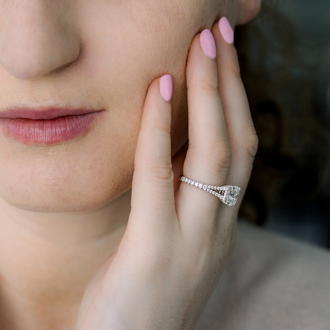 ada_diamonds's tweet photo. Whatever your dream ring looks like, we're here to bring it to life with uncompromising quality and brilliant manmade diamonds. ⁠

Visit the link in our bio to schedule a virtual consultation to bring your one-of-a-kind lab diamond ring to life. https://t.co/58wvivhp02