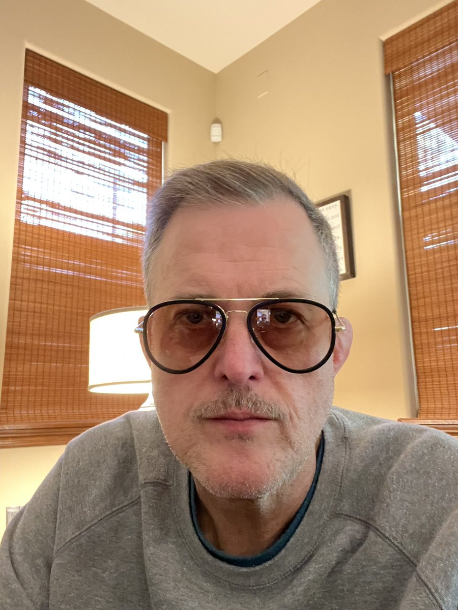 Billy Gardell tweet media