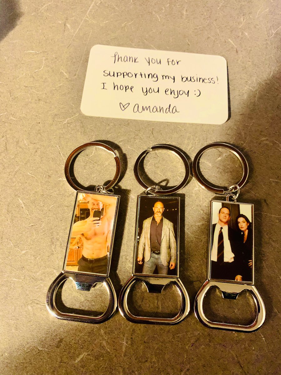 AstroTiff6313's tweet photo. Thank you @elliotcmoliviaa for these amazing bottle openers! Now, I can enjoy a cold one w/ my favorite detectives! @Chris_Meloni @Mariska @lawandordertv #SVU #OC #eoalways ๐๐ https://t.co/Od9CYSYLXN