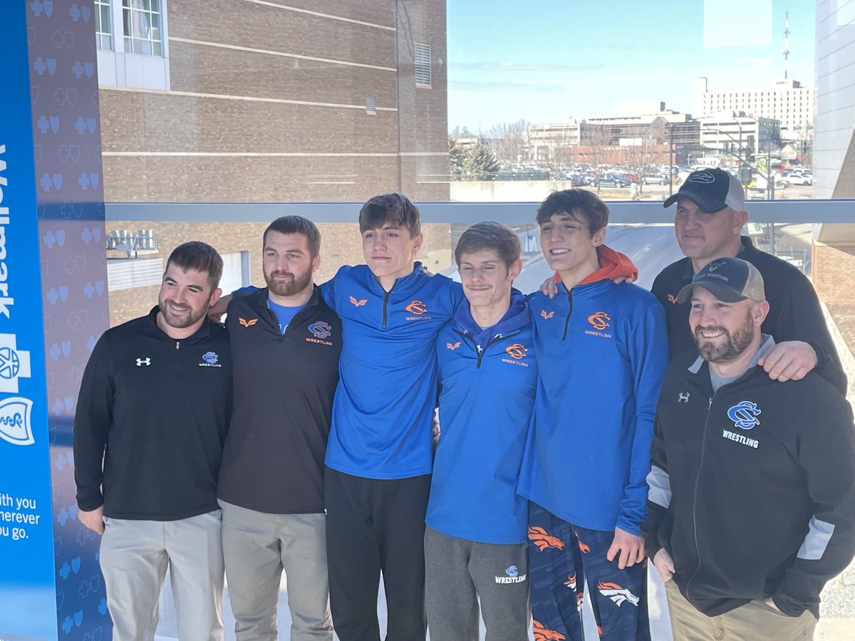 eaafarms_eric's tweet photo. One hell of a team! Proud to know these men! ⁦@cswrestling_⁩ #Leaders https://t.co/PHRr875HB9