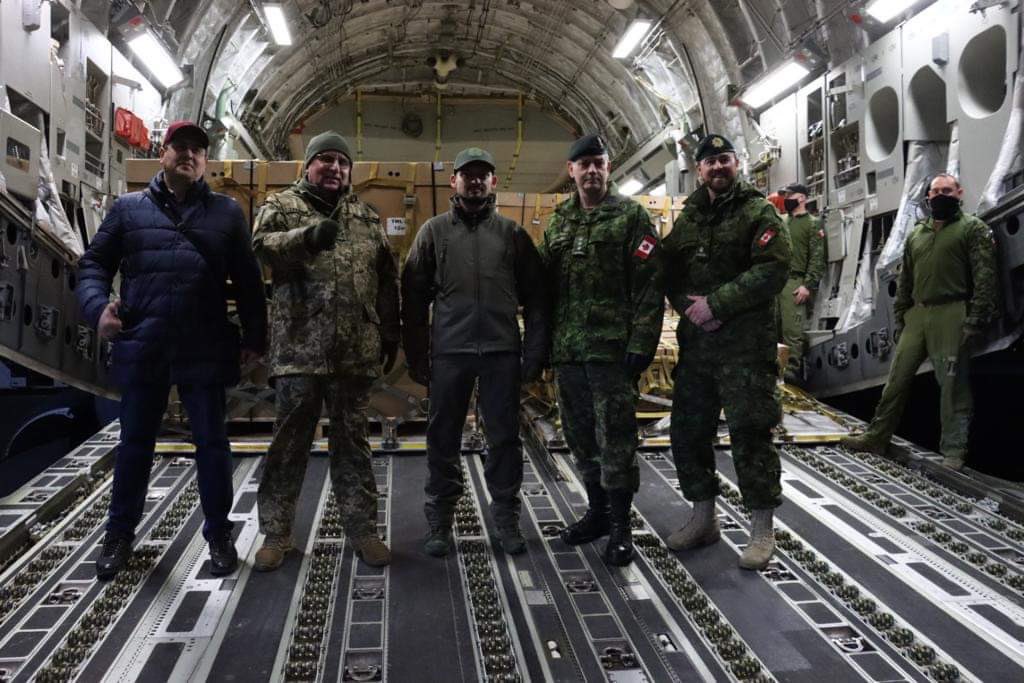 армия канады. солдаты россии на украине. военная техника. девушки в армии ирана. бпла мохаджер иран.