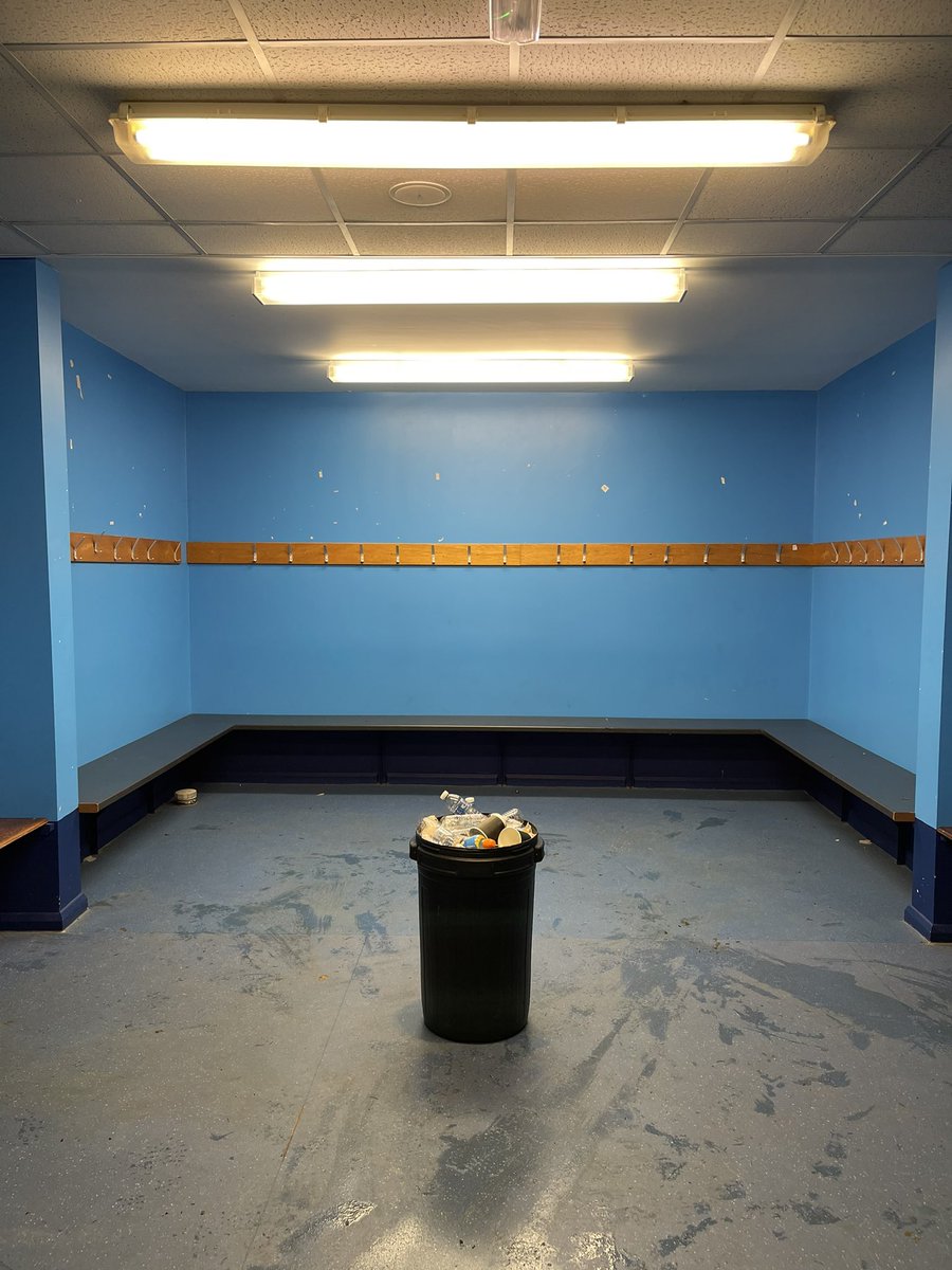 Nothing but respect to <a href="/CTFCofficial/">Cheltenham Town</a> for the condition they left the away dressing room after todays eventful game. Not many leave our house looking so spotless. 👏🏼👏🏼#chairboys #ctfc