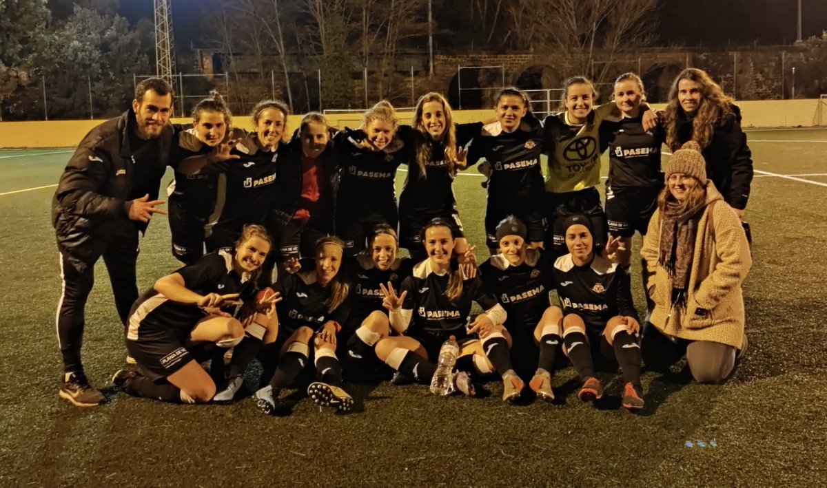 UEVic_'s tweet photo. 🏁 Resultat Final
🔴 CE Figaró 1️⃣-2️⃣ Femení 'B' ⚪️
🏆 Segona Divisió (Grup 6) · Jornada 17

⚽️ Berta Roura i Sílvia Ylla

Victòria per seguir a la part alta de la classificació! Seguim, noies! 🤩

#SomUEVic 🔴⚪️
#UEVicFemeni #futfem #futbolcat https://t.co/RcIzRu4CSD