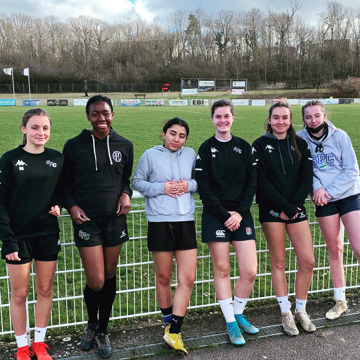 MyStan7Family's tweet photo. Félicitations 🎉 à nos 6 joueuses qui viennent de réaliser les sélections LRGER pour intégrer l’équipe Région Grand Est de Rugby à 7 U18F. 
Celestine LEFEVRE, Eméanne NJIWOUA, Margaux BAUR, Syrina SEMACHA, Lana PERENETTI et Pauline BOUCHER.
#SPCRugby #Mystan7Family #soutienle7 https://t.co/XIOCGZc9w9