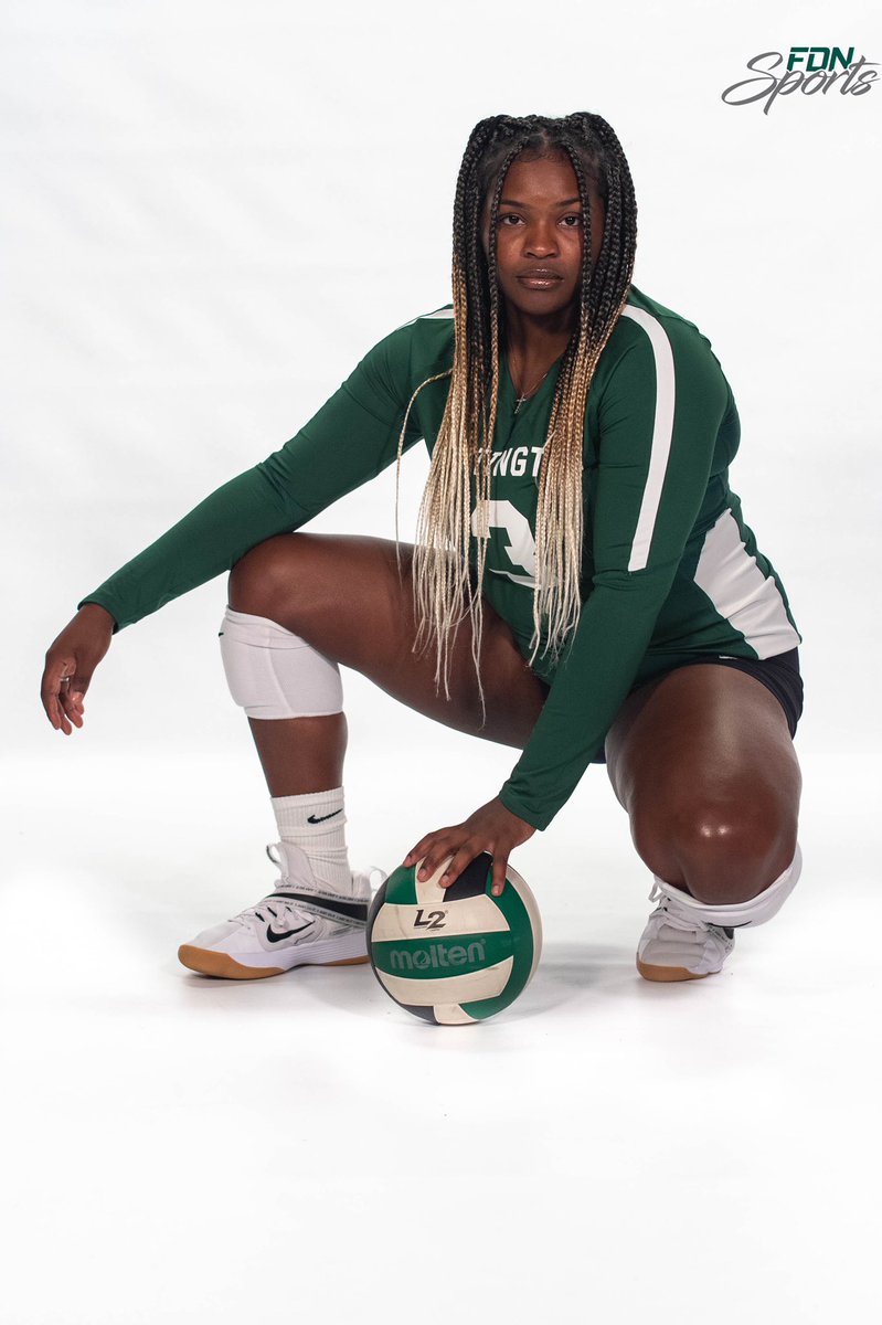 HuntingtonVB's tweet photo. Happy Birthday to junior outside De’Janea Johnson! 🥳 We love you and hope you feel celebrated today. 💚 https://t.co/y5fqmPyjNd