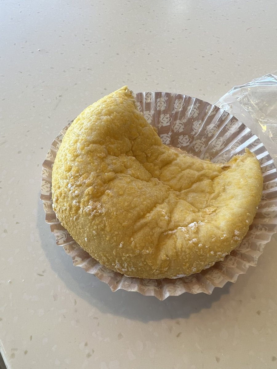 SolanaLegend's tweet photo. These mango custard buns don’t play!! https://t.co/xNrl0bRqfr