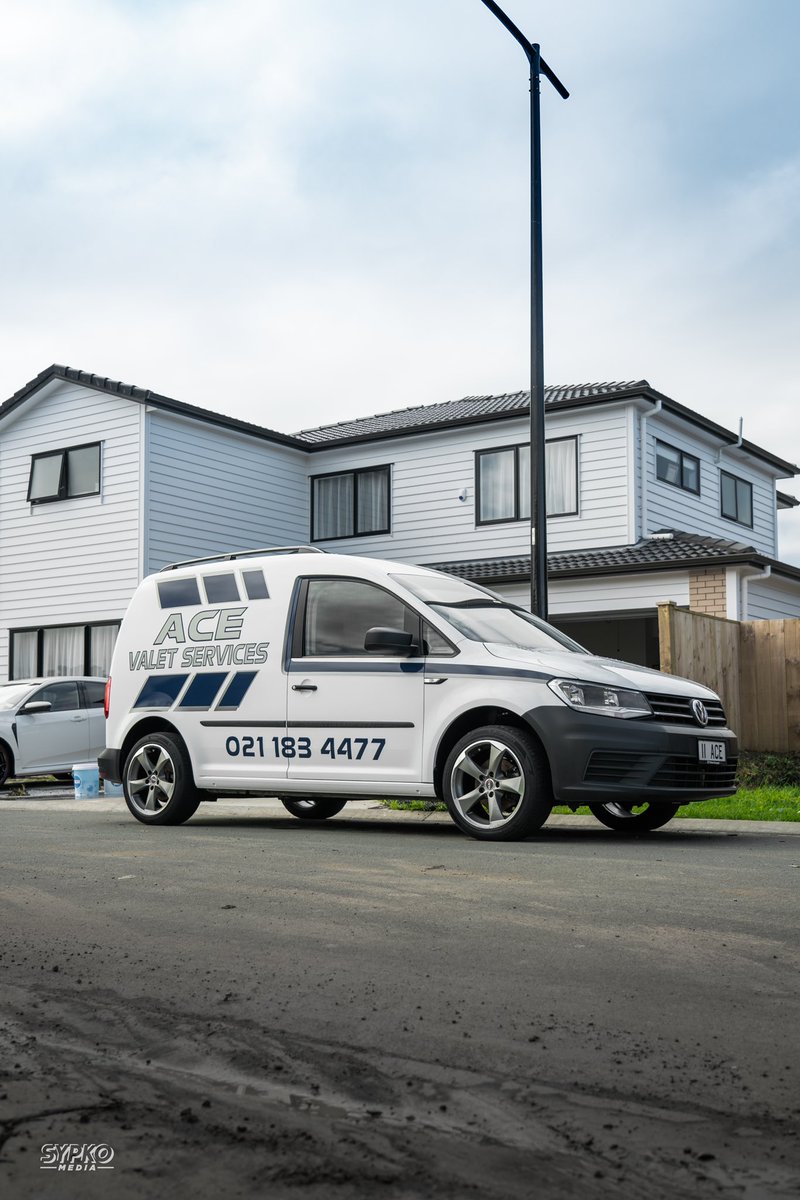 Clickx_'s tweet photo. Before/after of the van transformation. Same car different looks! https://t.co/V3xRiyADDl