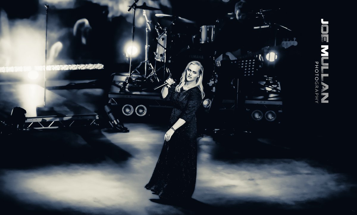 KTStarUK's tweet photo. Hornchurch Theatre recently for the @adelesongbook π
#adele #adelesongbook #queenstheatrehornchurch #adeletribute #daydreamers #adele30 #katiemarkham #joemullanphotography https://t.co/1nobJWDu7y