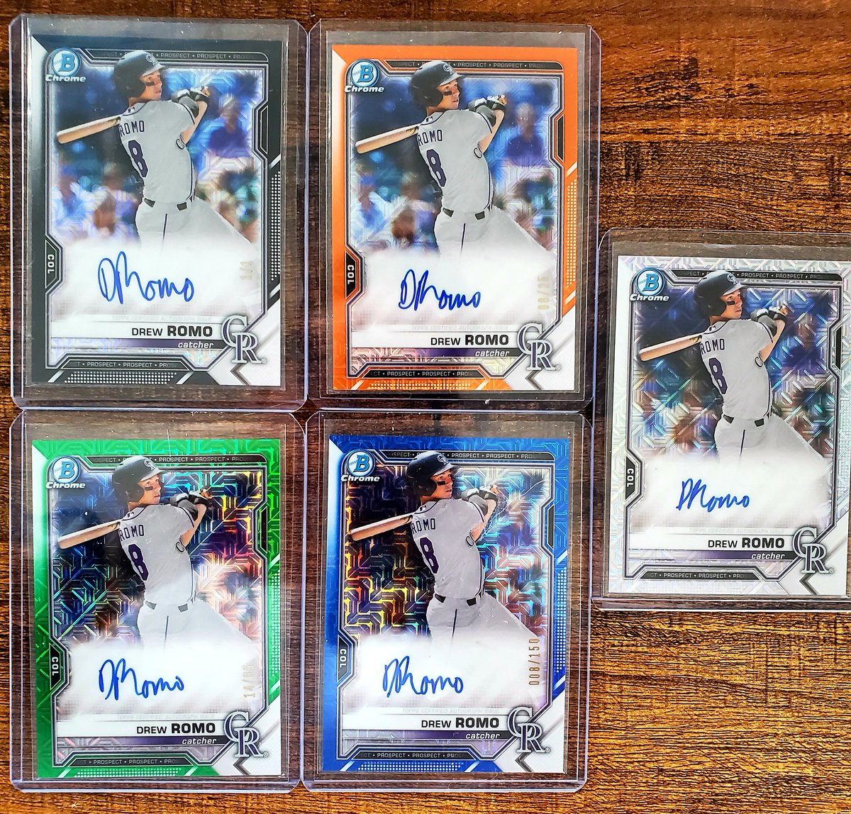 bridgeofcards's tweet photo. @rbpinkston @OffDaHook35 @RyansCardssLLC Not selling but figured I'd share, pulled the 1/1 and then completed the mojo rainbow. https://t.co/qfKmbiOmIr