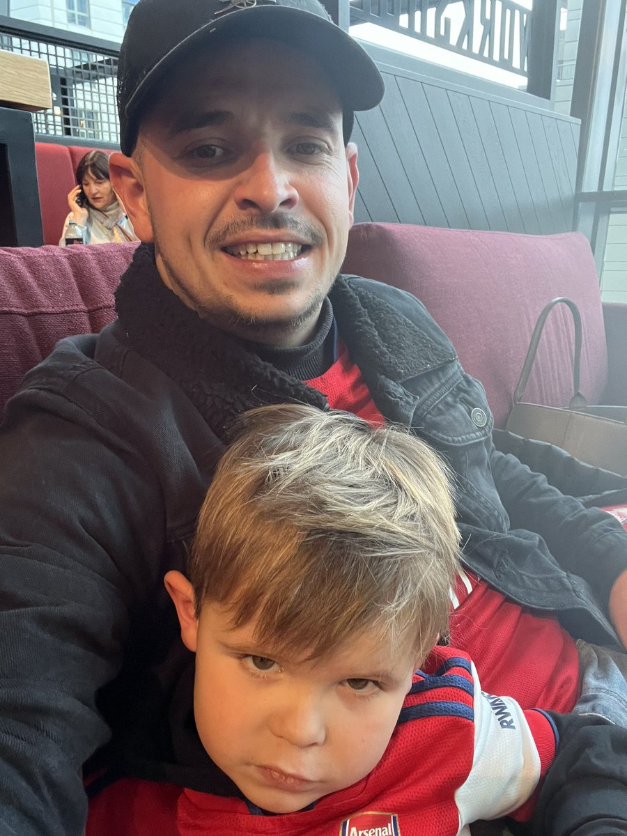 Charlie McDonnell tweet media