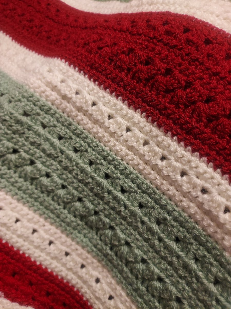 cardsbychrissie's tweet photo. Very busy weekend so far for craft makes, but this evening a bit more time on my blanket, keeping me warm whilst I crochet. 

#crochet 
#stylecraftyarn 
#handmade https://t.co/bxPOTI2HTv