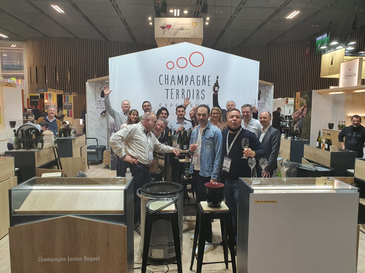 TerroirsEtc's tweet photo. 💥Wine Paris édition 2022💥

Voilà, c'est fini 🍾
Les vignerons de Champagne Terroirs Expérience vous remercient d'avoir participé au salon de Wine Paris. 
Rencontres, échanges, découvertes... 

Rendez-vous en 2023 ! https://t.co/iNipnBUtQl