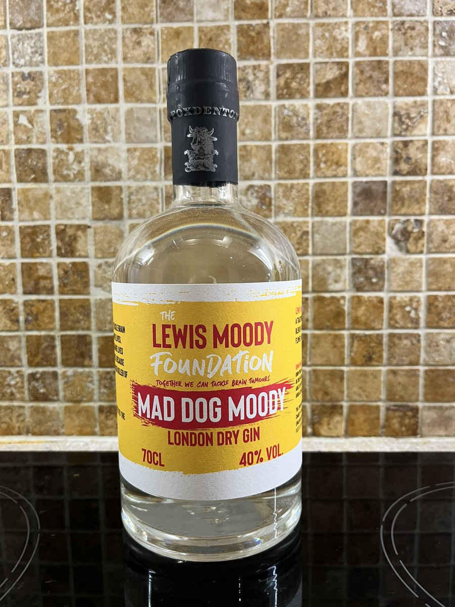 LeonLloyd13's tweet photo. What a great way to start a windy weekend. Thank you @LewisMoodyFdn and to the driving force behind this amazing charity @anniemoody07 and her assistant @LewisMoody7 As a gin connoisseur, I’m looking forward to sampling this. Remembering #JossRowleyStark https://t.co/DseKDnNpMi