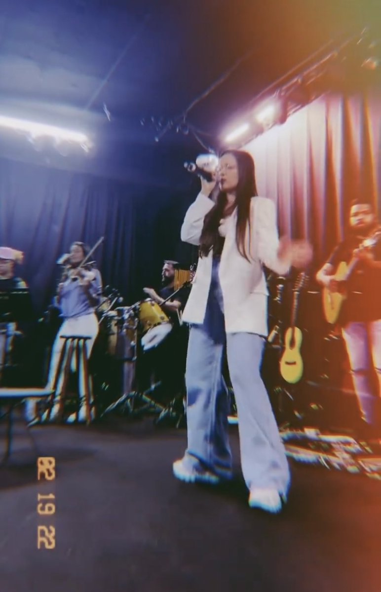 mariilsdm's tweet photo. Minha cantora ❤️ https://t.co/Gxq2IMI7hL