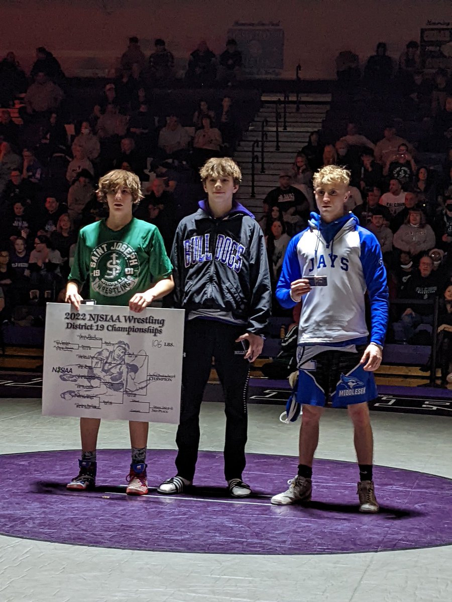 Zach Beadling with a huge upset and pin of Kevin Beck in the 2nd period!!! Freshman district champ <a href="/SaintJoesMedia/">SJHS Student Media</a> @FalconsSJHS <a href="/StJoesMetuchen/">Saint Joe's Metuchen</a> <a href="/GMCWrestling/">GMCWrestling</a>