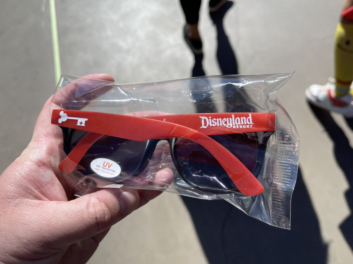 Jace_CD's tweet photo. Mission Accomplished! #DisneyMagicKey #DreamKey #MagicKeyHolderSunglasses #Disney #DisneyCaliforniaAdventure https://t.co/KQTXfkh5uB