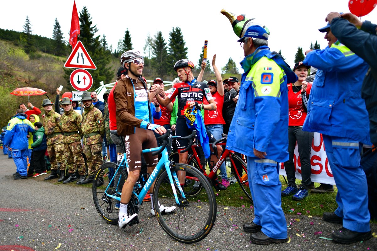 PedaleForchetta's tweet photo. Giro d'Italia, 19 maggio 2018 #limorte @ADM_RossodiBuja #compleanno https://t.co/VBczBHOOgh