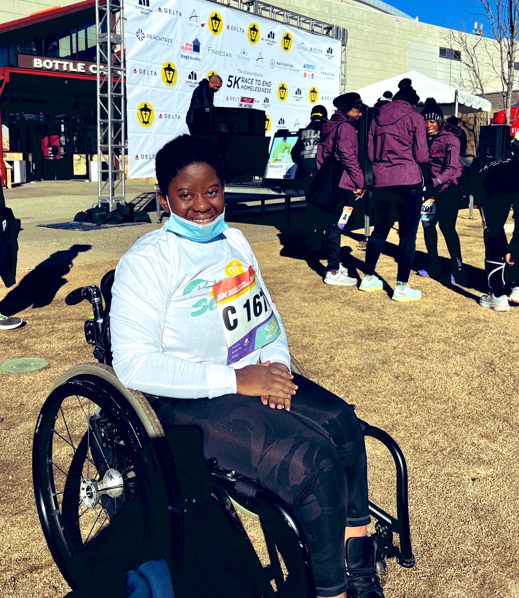 EmLeatherbarrow's tweet photo. Today, we hosted another incredible @ATLmission 5k!!! Raised over $375,000 to transform the lives of those facing homelessness! 💛 Praise God!! #ATLMission5k #RunInTheCold https://t.co/QCpwURCEki