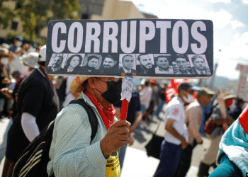 ProtestaMilitar's tweet photo. ¿Cuáles son los países más corruptos de América Latina? POR: GABRIELLE GORDER Y SETH ROBBINS. Información.  #AmericaLatina #Caribe @InSightCrime_es #19Feb2022 #Corrupción https://t.co/2ixT10Whac a través de @ProtestaMilitar https://t.co/Y9WP7pH0Fz