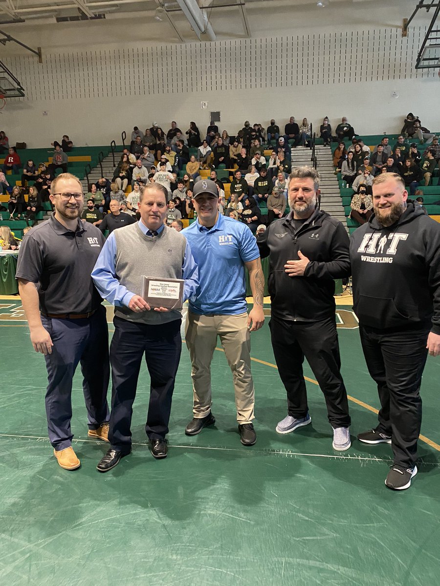 HiT_Squad2021's tweet photo. District 26 Assistant Coach of the Year - Rob Hoelke https://t.co/D2Y6MJHtY6