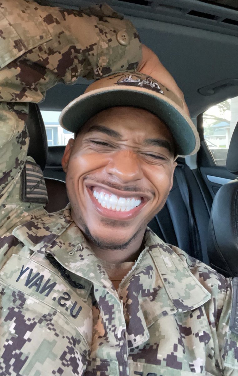 malikdmcintyre's tweet photo. Full time sailor.        Part time designer. https://t.co/FUAWaSDkXg