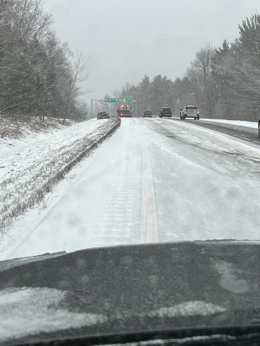 MEStatePolice's tweet photo. Roads are treacherous, drive with care and #GoSlowInSnow https://t.co/5RB6SOWaZg