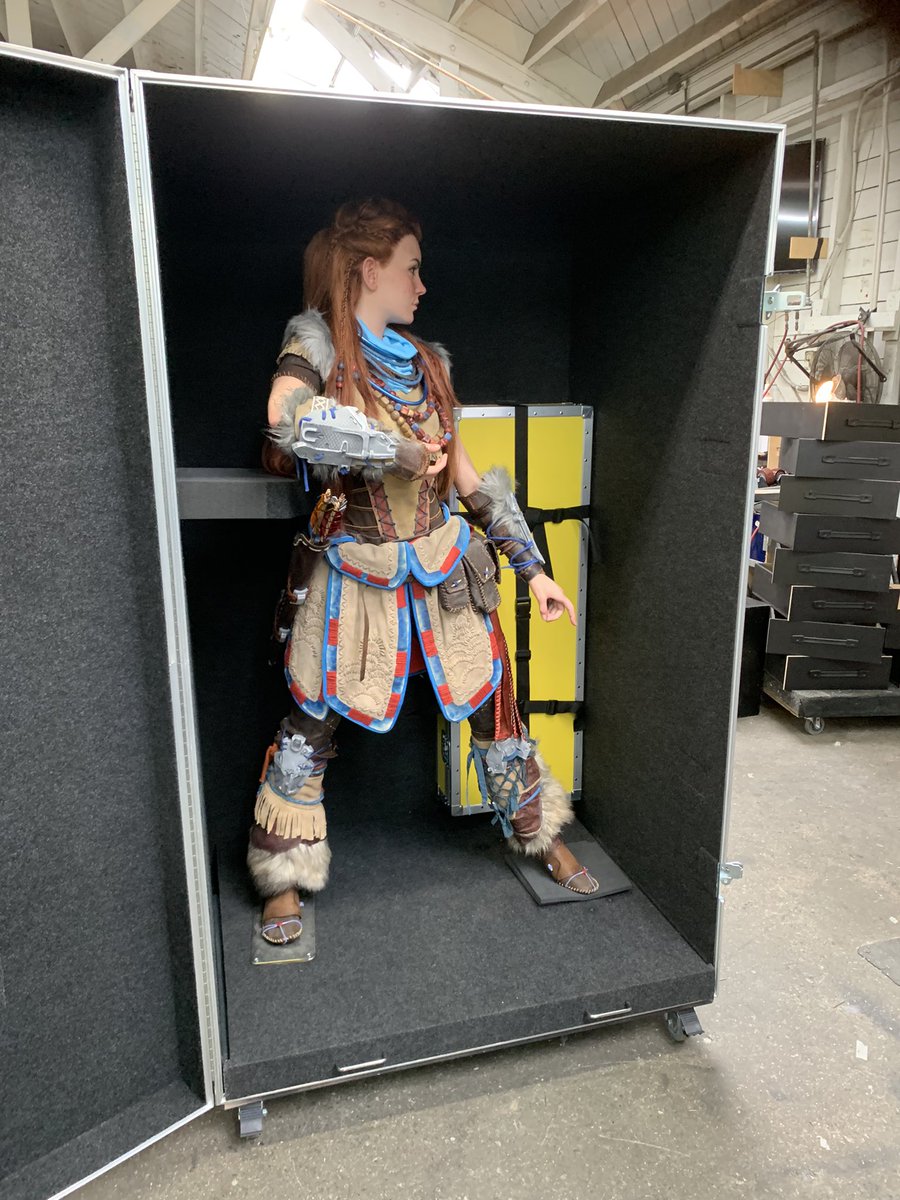 JanAlCases's tweet photo. Who’s playing Horizon Forbidden West? https://t.co/DudEqroZXY