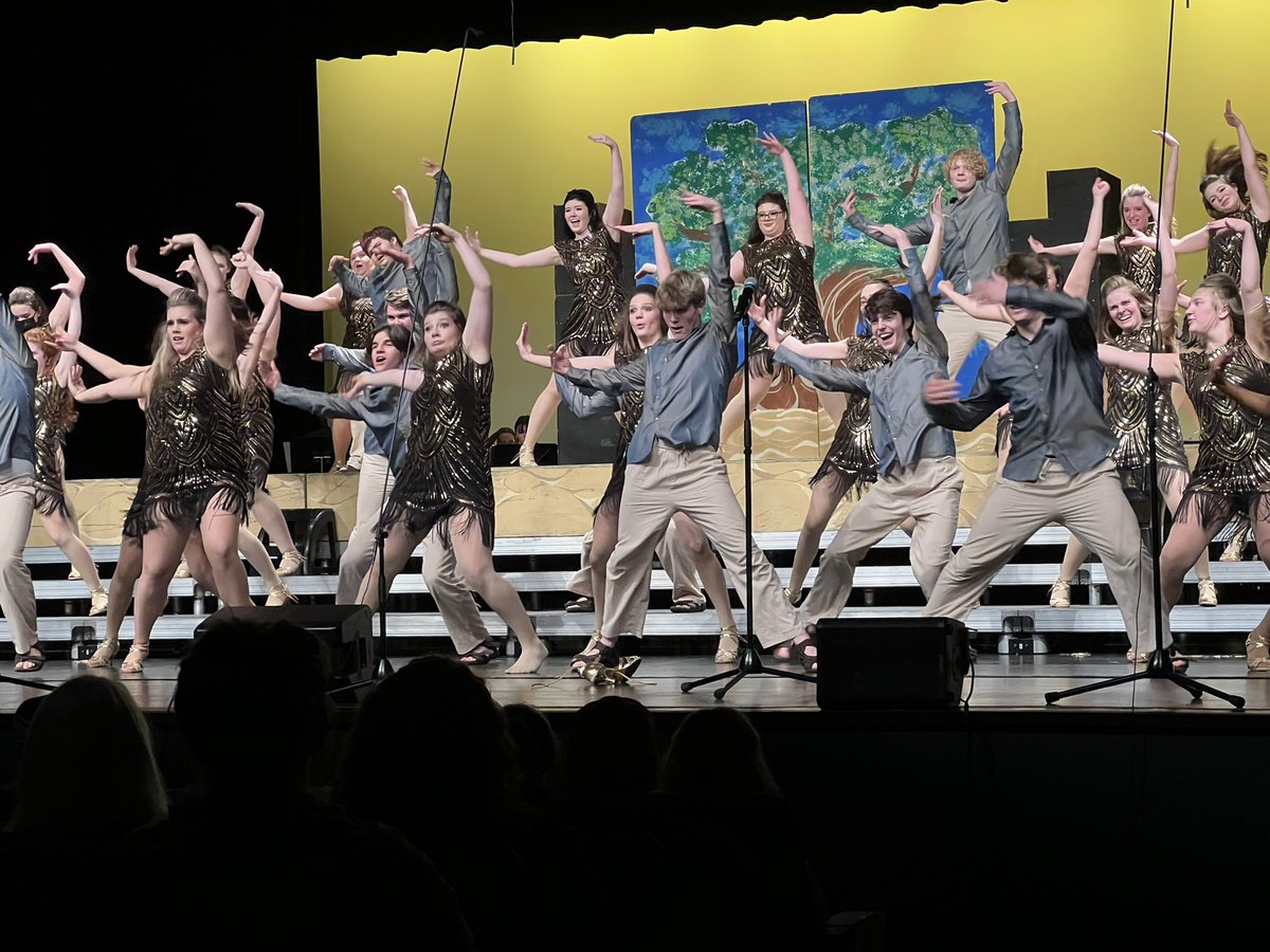 Wac_StarPower's tweet photo. Up next is Bridge Street Singers from St. Francis, MN. No DeNile, your show today was fantastic! Thank you for coming to Star Power!  
@BSSshowchoir
#starpower2022
#ShowChoirSaturday https://t.co/m7zav0PXOT