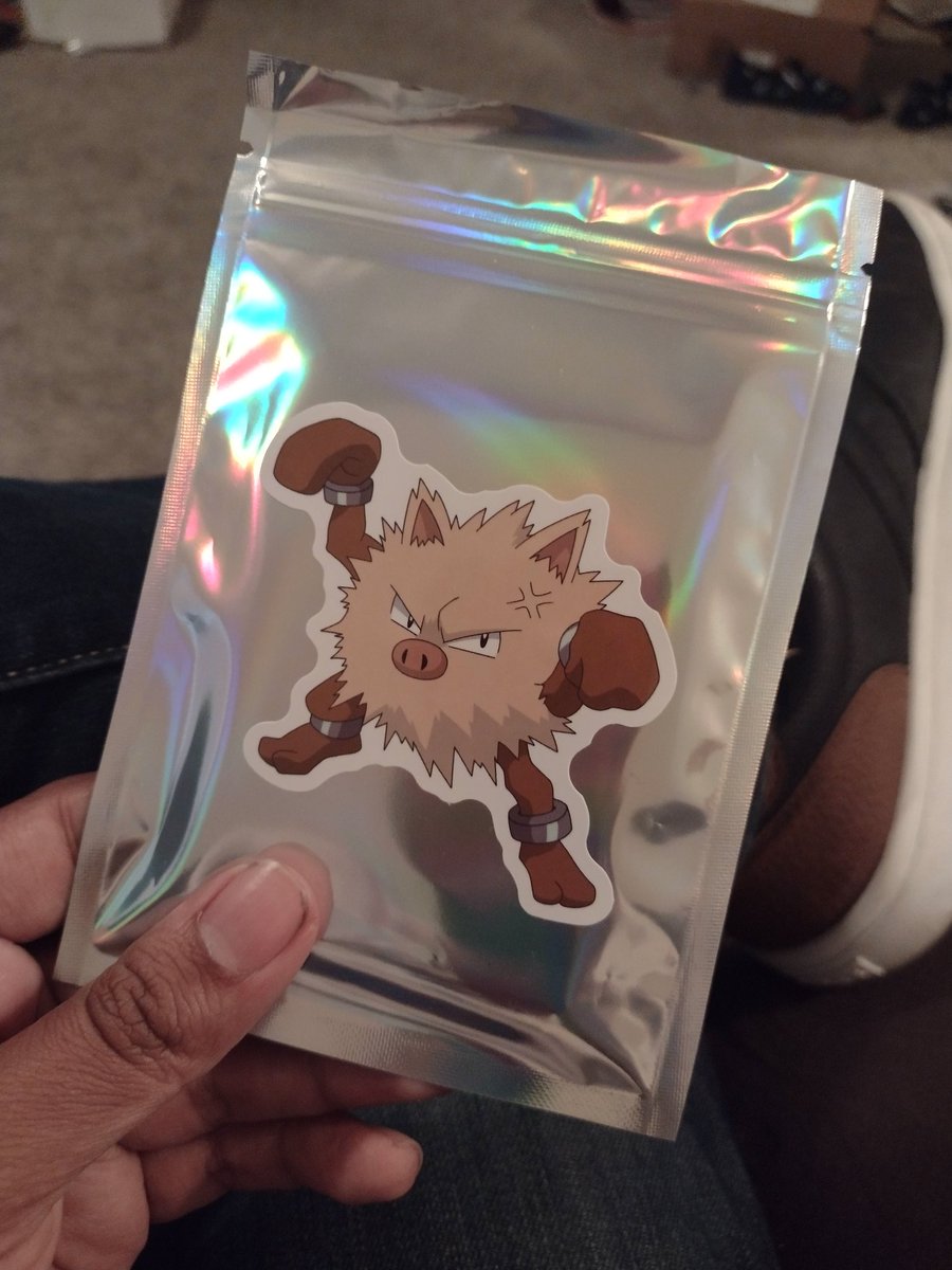thetomcat_10's tweet photo. With a custom touch for a pack for my daughter, this is really sweet! Big thanks to @FreeDecoy for the custom pack for my daughter. Appreciate it fam! 🤍💛🖤 #pokémon #pokemongiveaway #pokemontcg #pokemoncommunity #pokemonfanatic #pokemoncards #custompack #daddydaughtertime https://t.co/nnRDpcwyXg