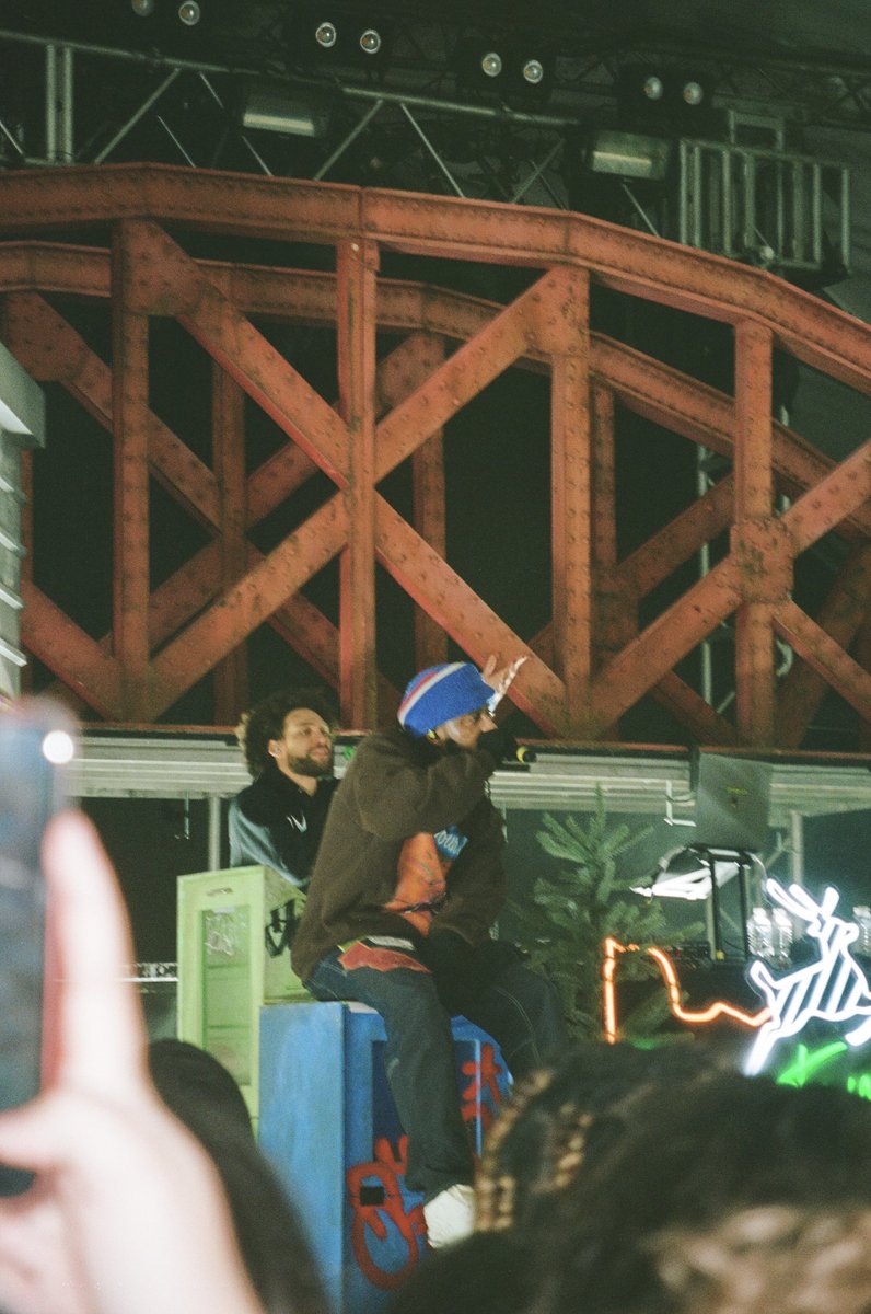 OmarJmoose's tweet photo. #TheBestTourEver w/ @heyamine concert @StubbsAustin https://t.co/2jTkAwC5bs