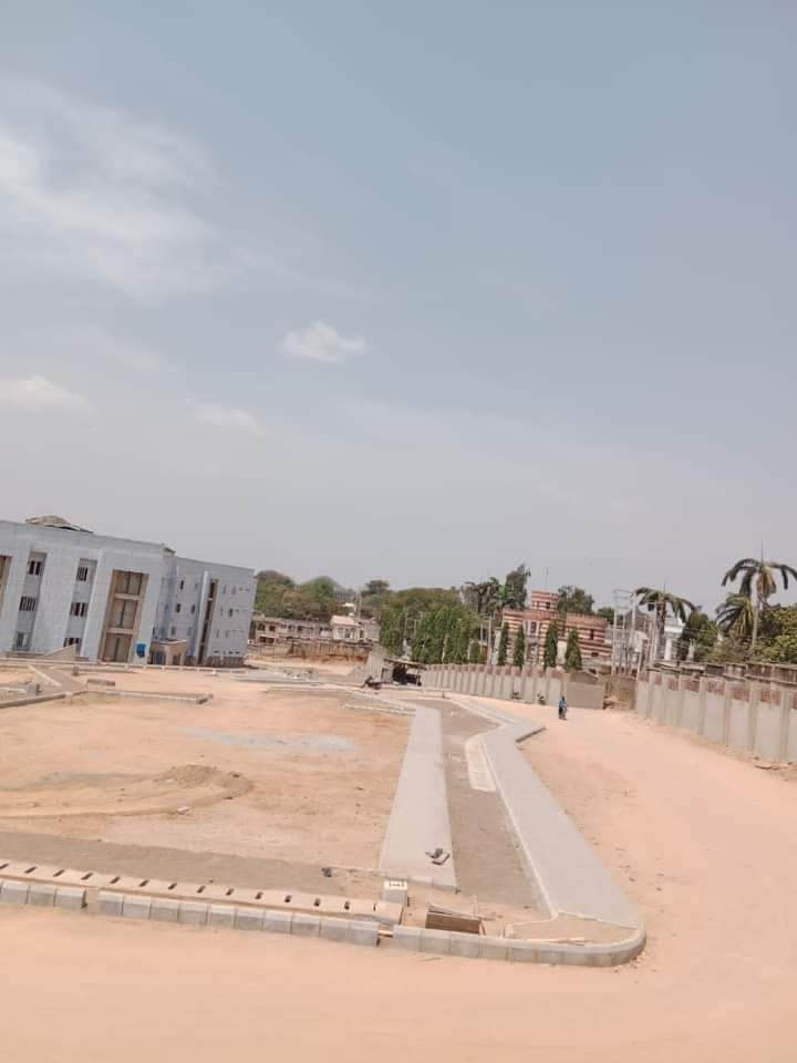 Ziliyaxx's tweet photo. Progress Report
Project: Okene Reference Hospital
Location: Okene, Kogi State, Nigeria.
Status: 90%
@OfficialGYBKogi #GYBDidIt https://t.co/gZrvj27un9