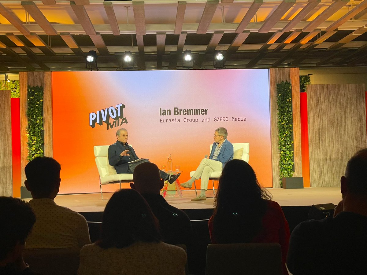 cschagrin's tweet photo. “If Biden fails in any way on Ukraine, I fear that his adversaries, politically in the US, will do everything to undermine him. And that, of course, is a motivation for Putin to continue to push.” - @ianbremmer speaking with @PreetBharara during #PivotMIA @PivotPod https://t.co/nBIIcdX0kr